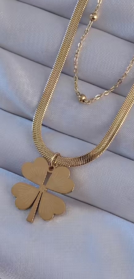 çelik kolye yonca detaylı